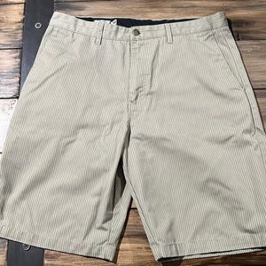 Volcom size 36 casual shorts